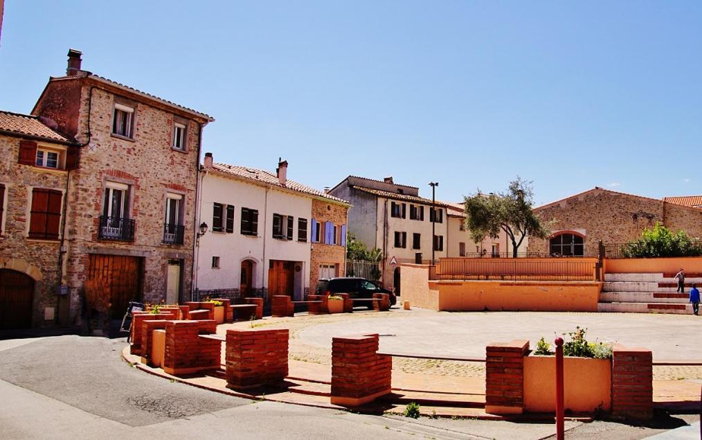Appartement Centre Ville Du Boulou Pour 2 Adultes-2 Enfants- Check In 17H-21H--Juillet-Aout Reservation De 7 Jours Mini Ле-Булу Екстер'єр фото