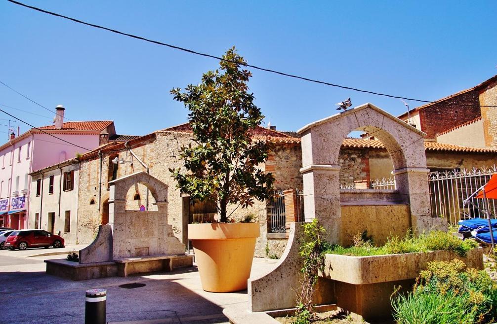 Appartement Centre Ville Du Boulou Pour 2 Adultes-2 Enfants- Check In 17H-21H--Juillet-Aout Reservation De 7 Jours Mini Ле-Булу Екстер'єр фото